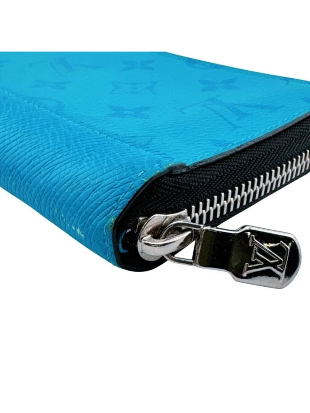 Louis Vuitton Zippy Wallet Vertical Taigarama Leather Blue